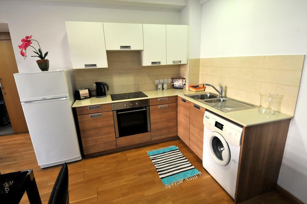 Ithaki Phinikoudes Apartment No. 105 Ларнака Стая снимка